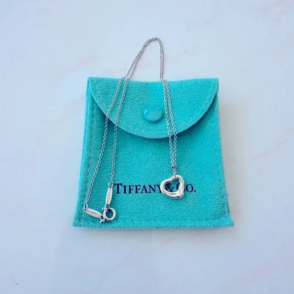 ❗️SOLD❗️Tiffany & Co. open heart necklace - Picture 1 of 3